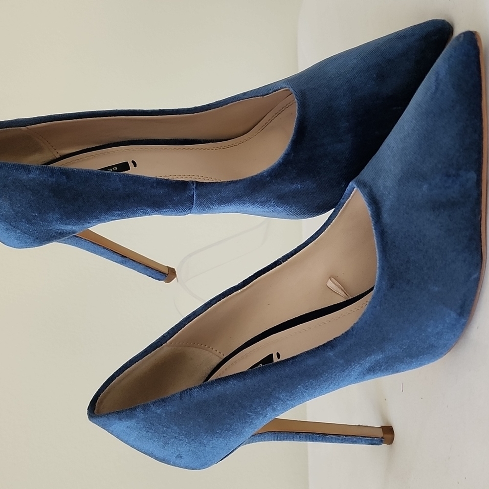 Zara Light Blue Velour Pumps Shoes EU39 US 8 AA